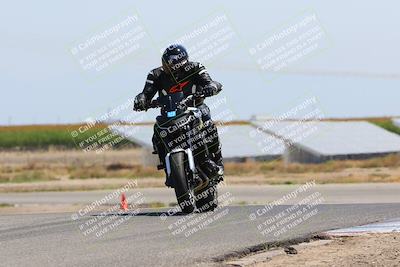 media/Apr-25-2022-Lets Ride (Mon) [[64890c87c4]]/Group B/1220pm (Wheelie Bump)/